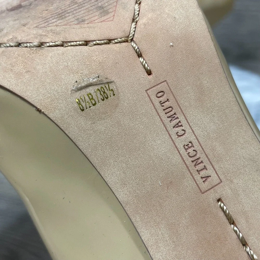 Vince Camuto Heels Womens 8.5 B Beige Nude Kitten‎ Patent Leather Peep Toe Pumps